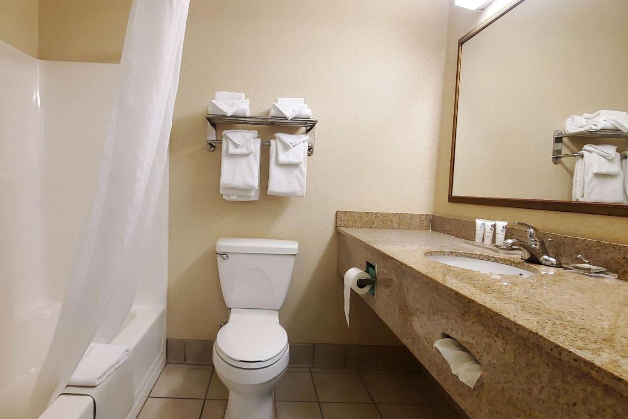 Wingate By Wyndham Youngstown - Austintown Εξωτερικό φωτογραφία
