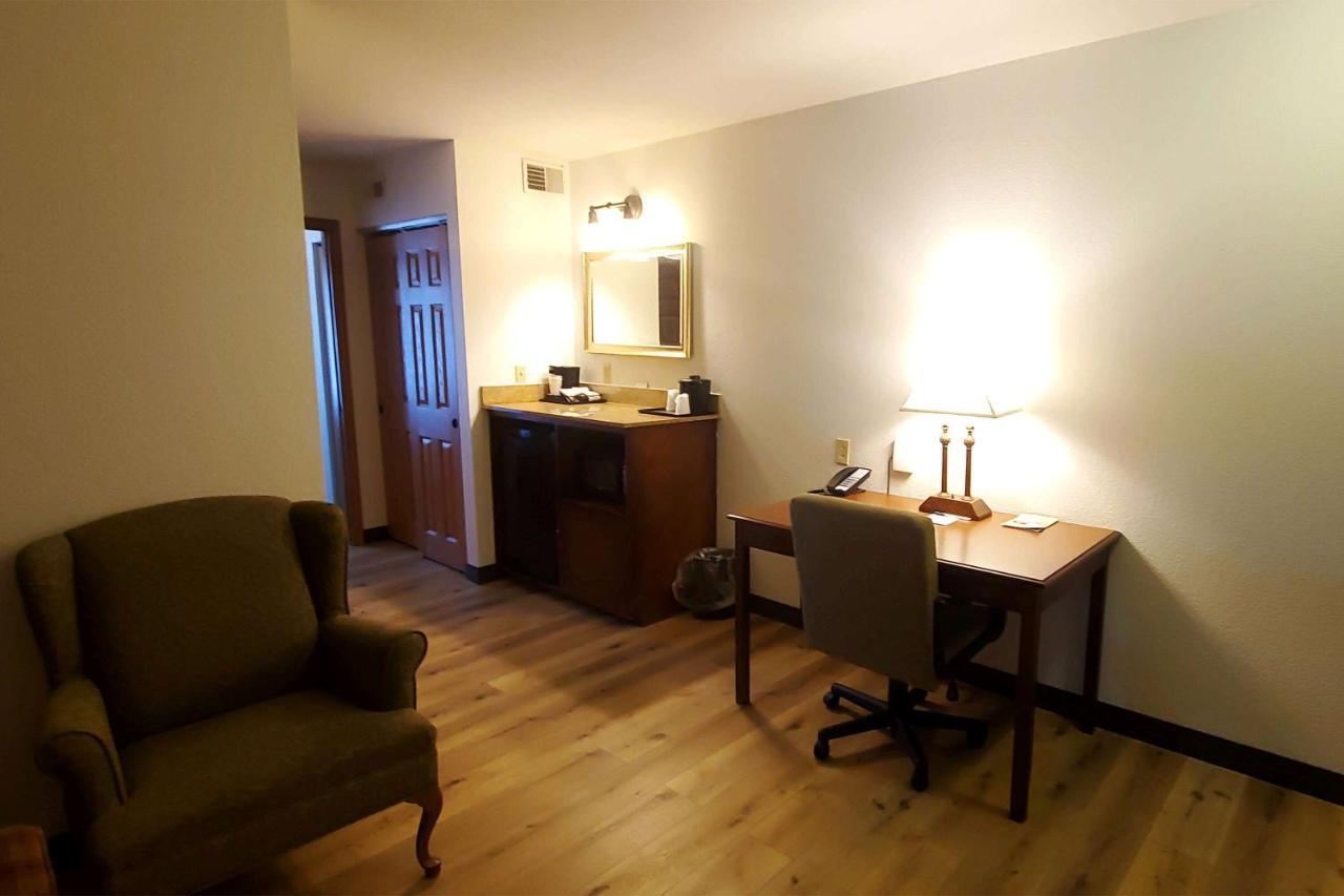 Wingate By Wyndham Youngstown - Austintown Εξωτερικό φωτογραφία